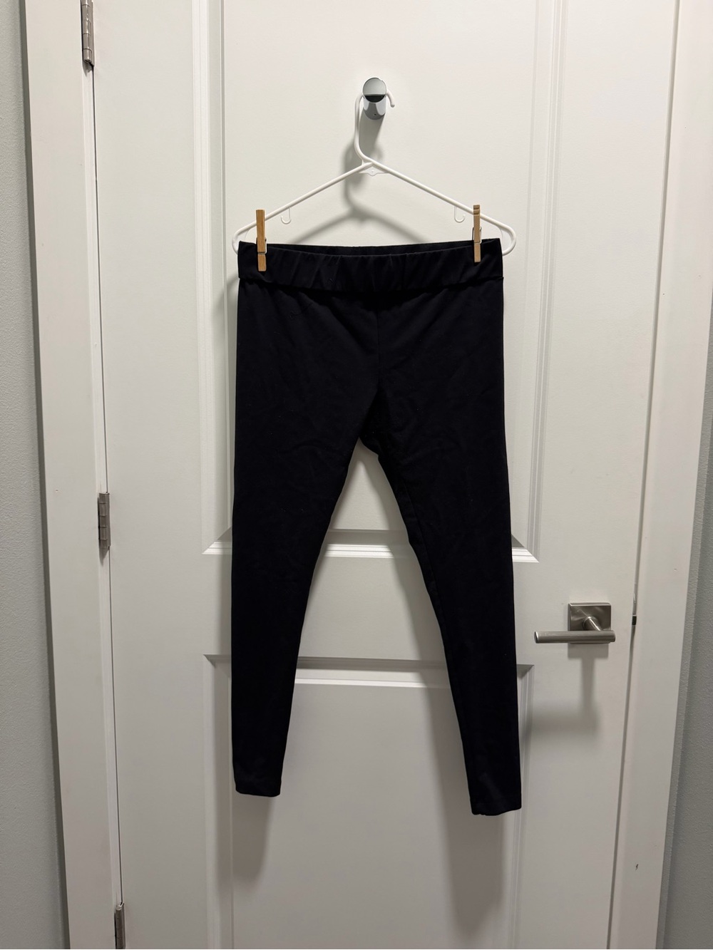 Black Leggings - Comfortable Everyday Bottoms
